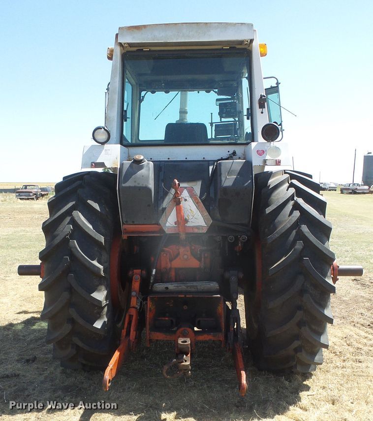 image for item DD0471 Case 1570  tractor