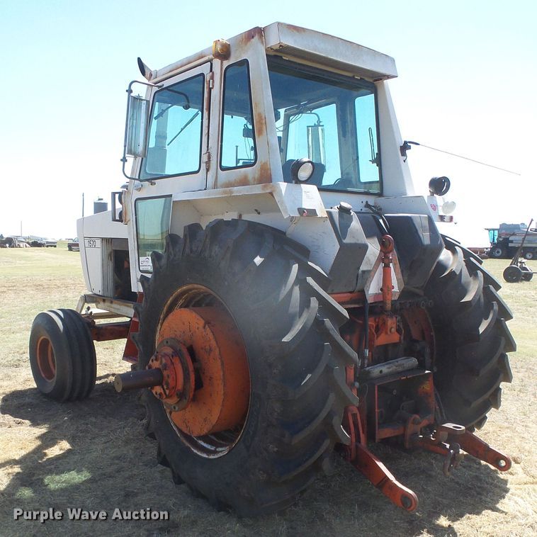 image for item DD0471 Case 1570  tractor