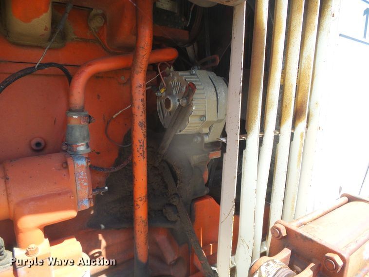 image for item DD0471 Case 1570  tractor