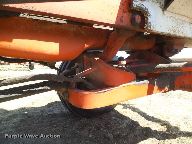 image for item DD0471 Case 1570  tractor