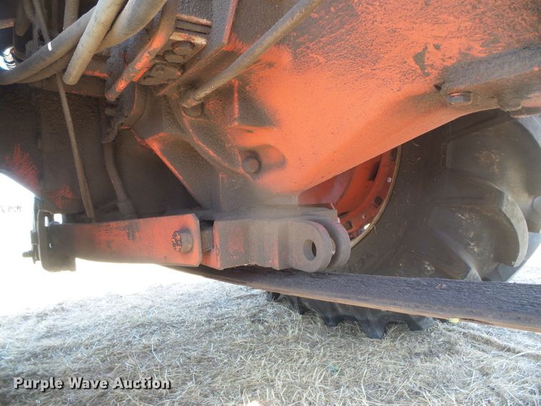 image for item DD0471 Case 1570  tractor