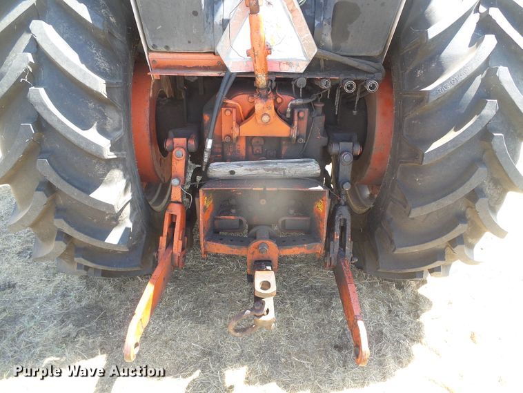 image for item DD0471 Case 1570  tractor