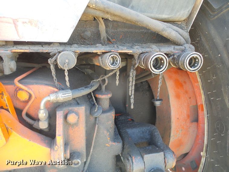 image for item DD0471 Case 1570  tractor