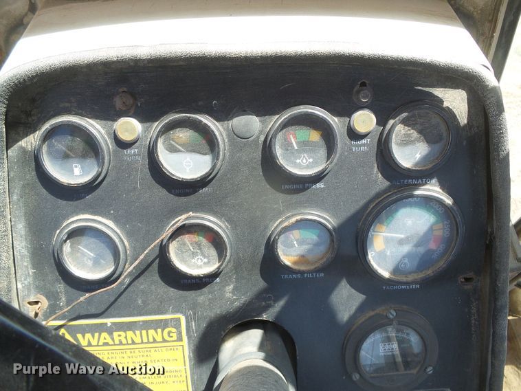 image for item DD0471 Case 1570  tractor