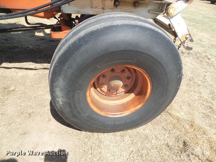 image for item DD0471 Case 1570  tractor