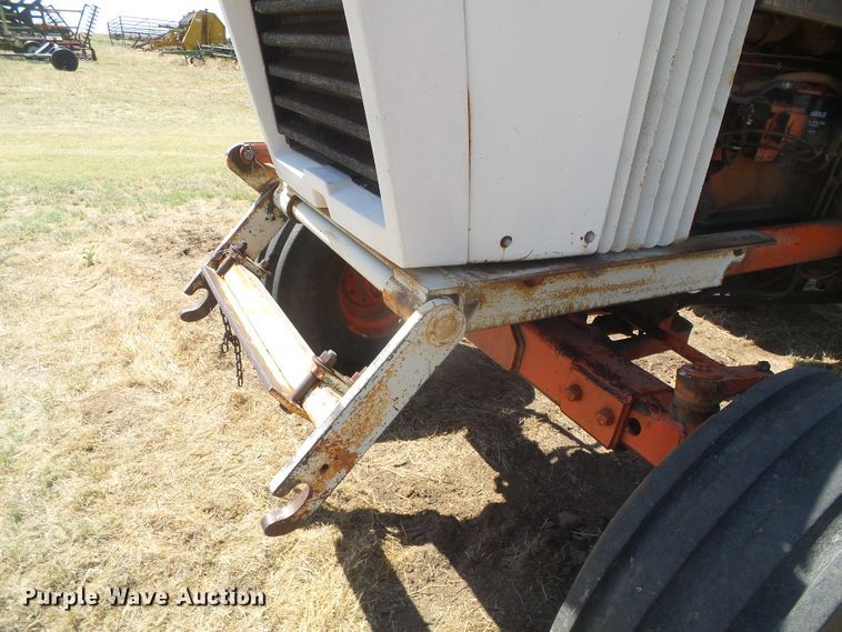 image for item DD0471 Case 1570  tractor