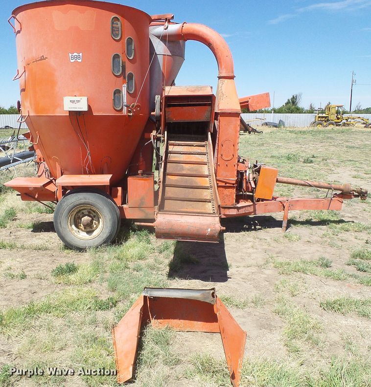 image for item DD0483 Wetmore 888 hammer mill feed mixer