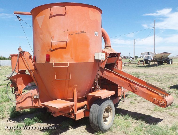 image for item DD0483 Wetmore 888 hammer mill feed mixer