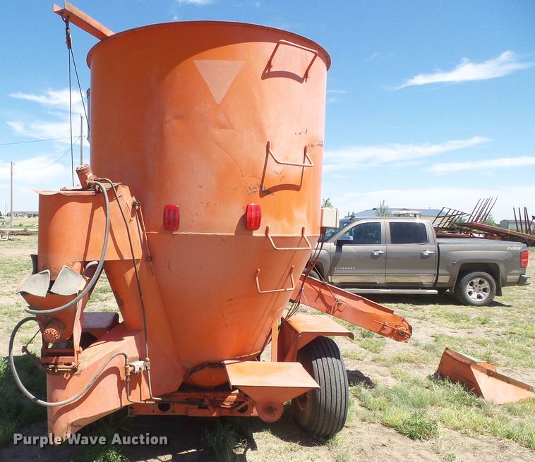 image for item DD0483 Wetmore 888 hammer mill feed mixer