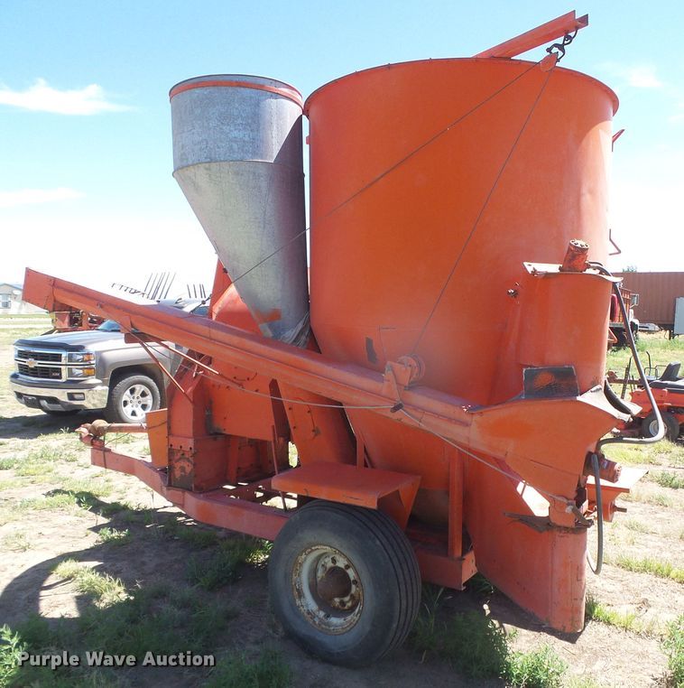 image for item DD0483 Wetmore 888 hammer mill feed mixer