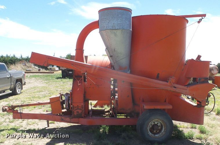image for item DD0483 Wetmore 888 hammer mill feed mixer
