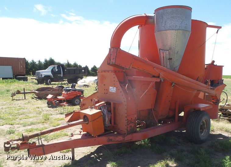 image for item DD0483 Wetmore 888 hammer mill feed mixer