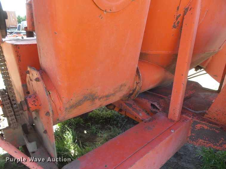 image for item DD0483 Wetmore 888 hammer mill feed mixer