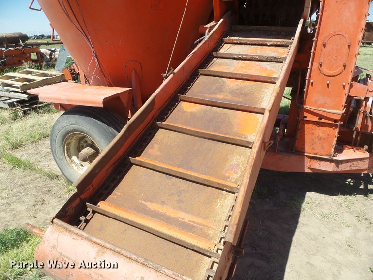 image for item DD0483 Wetmore 888 hammer mill feed mixer