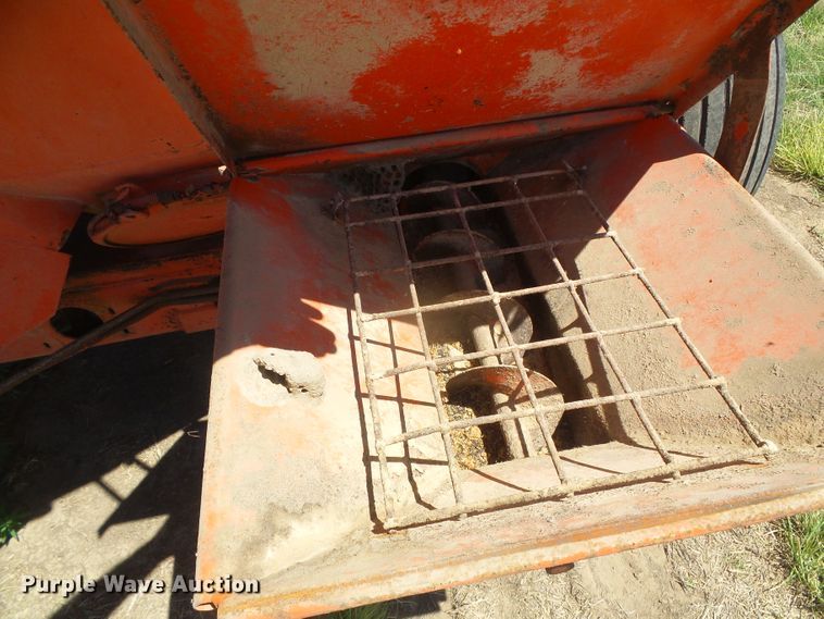 image for item DD0483 Wetmore 888 hammer mill feed mixer