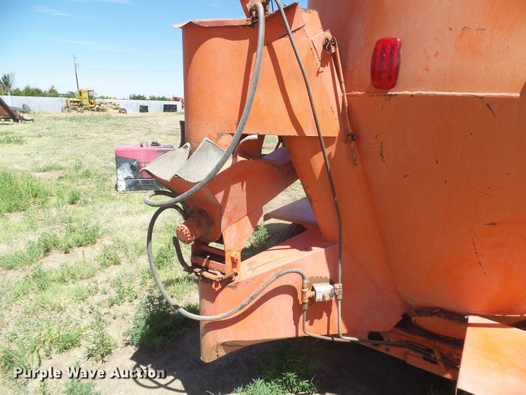 image for item DD0483 Wetmore 888 hammer mill feed mixer