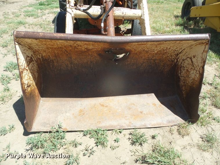 image for item DD0486 Case 210-B-H  tractor