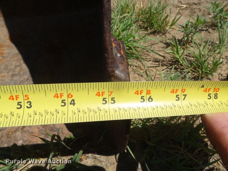 image for item DD0486 Case 210-B-H  tractor