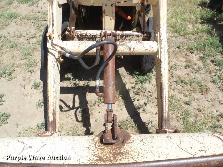 image for item DD0486 Case 210-B-H  tractor