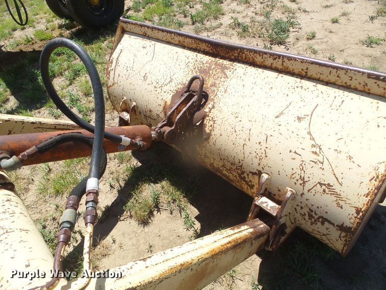 image for item DD0486 Case 210-B-H  tractor