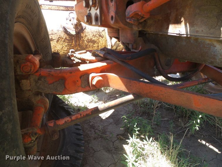 image for item DD0486 Case 210-B-H  tractor