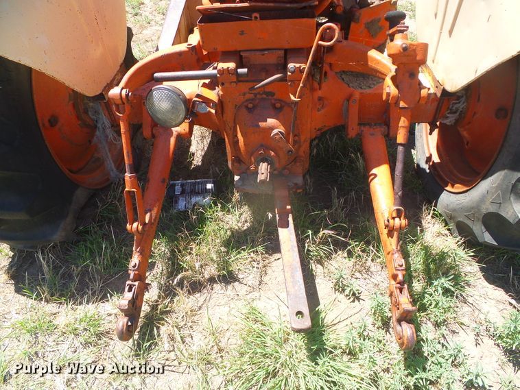 image for item DD0486 Case 210-B-H  tractor