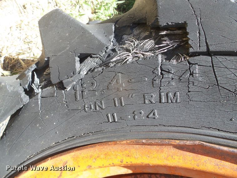 image for item DD0486 Case 210-B-H  tractor