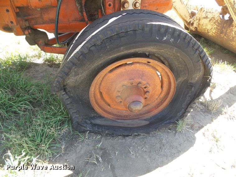 image for item DD0486 Case 210-B-H  tractor