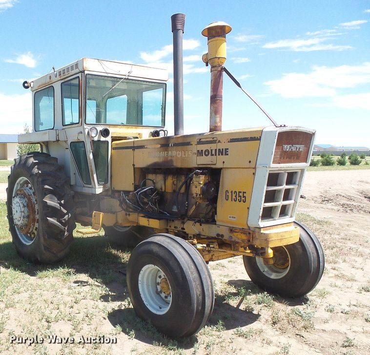 image for item DD0497 Minneapolis Moline G1355  tractor