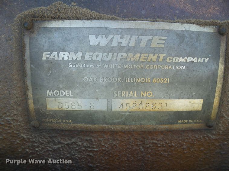 image for item DD0497 Minneapolis Moline G1355  tractor