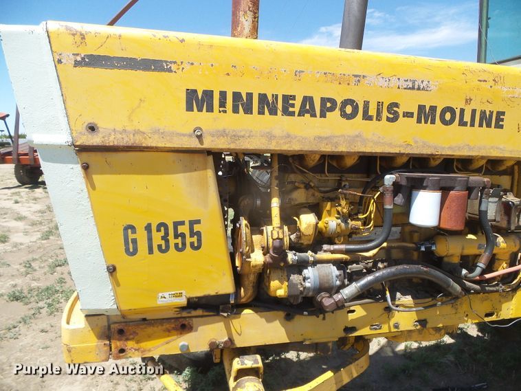image for item DD0497 Minneapolis Moline G1355  tractor