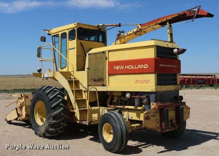 image for item DD5394 1981 New Holland 2100 forage harvester
