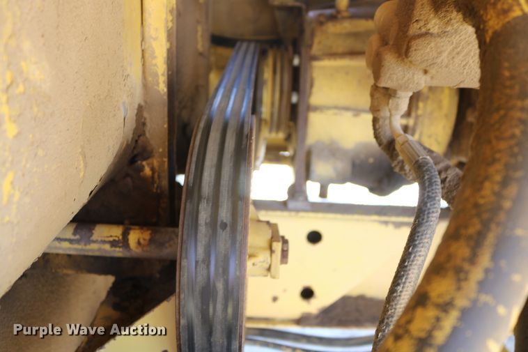 image for item DD5394 1981 New Holland 2100 forage harvester