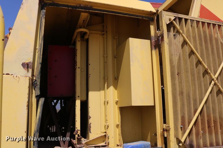 image for item DD5394 1981 New Holland 2100 forage harvester