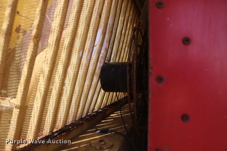 image for item DD5394 1981 New Holland 2100 forage harvester