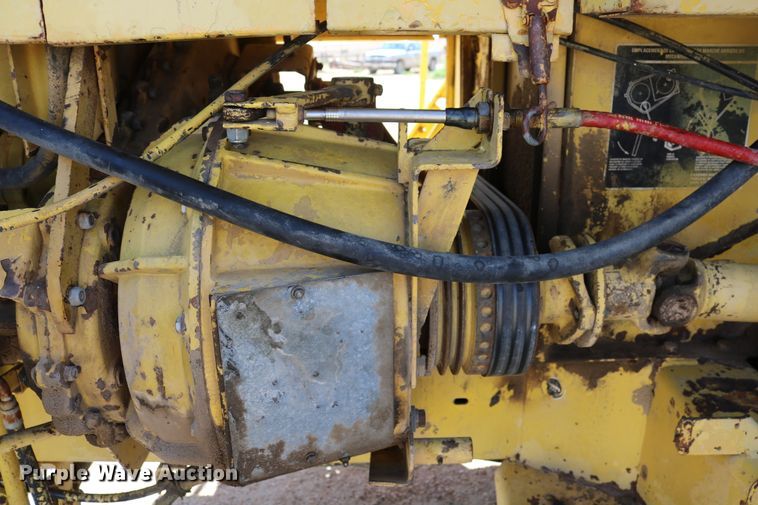 image for item DD5394 1981 New Holland 2100 forage harvester