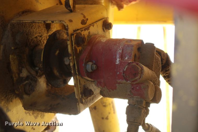 image for item DD5394 1981 New Holland 2100 forage harvester