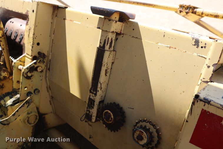 image for item DD5394 1981 New Holland 2100 forage harvester