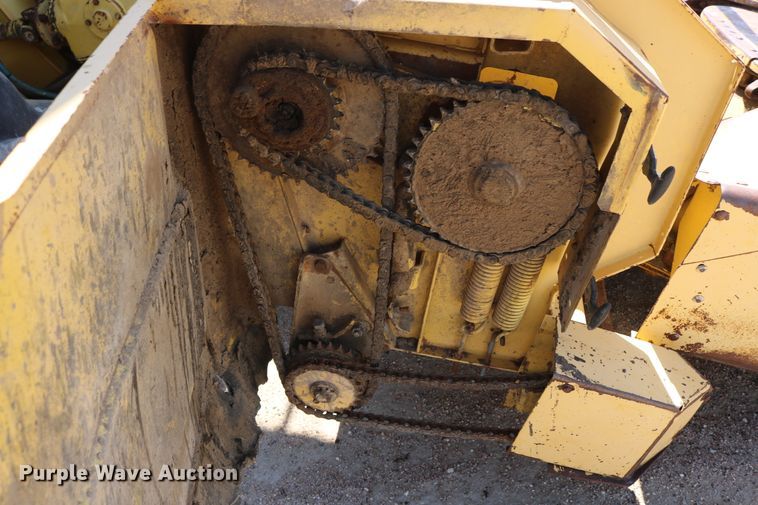 image for item DD5394 1981 New Holland 2100 forage harvester