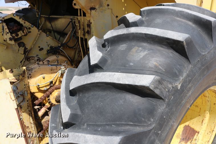 image for item DD5394 1981 New Holland 2100 forage harvester