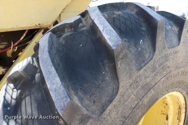 image for item DD5394 1981 New Holland 2100 forage harvester