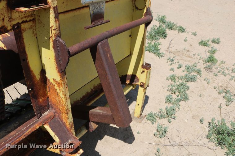 image for item DD5394 1981 New Holland 2100 forage harvester