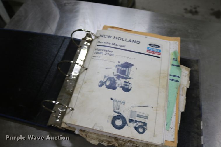 image for item DD5394 1981 New Holland 2100 forage harvester