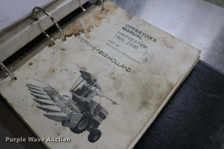 image for item DD5394 1981 New Holland 2100 forage harvester
