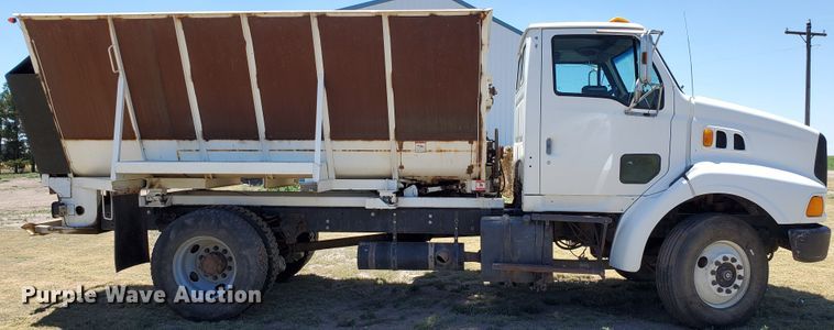 image for item DG0038 1998 Ford L8000  feed mixer truck