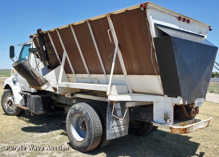 image for item DG0038 1998 Ford L8000  feed mixer truck