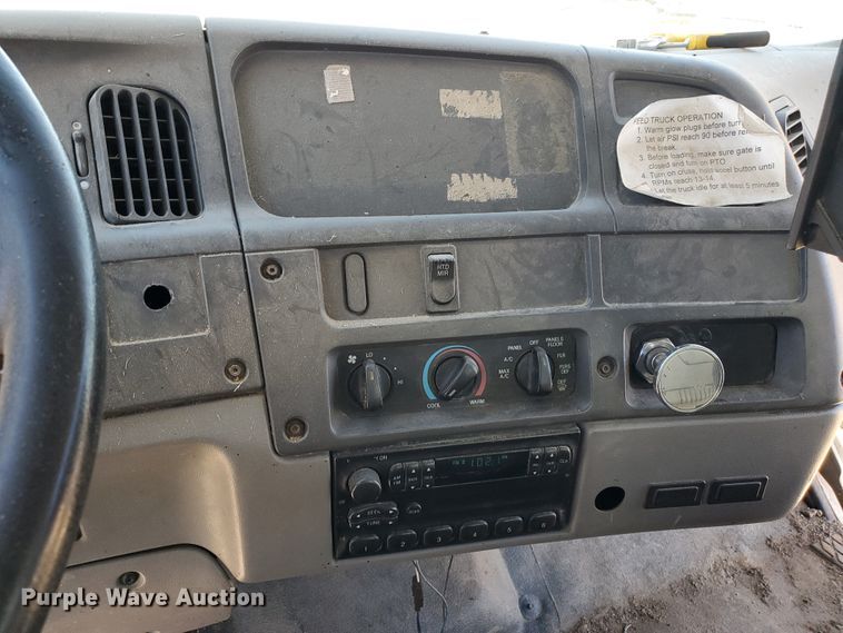 image for item DG0038 1998 Ford L8000  feed mixer truck