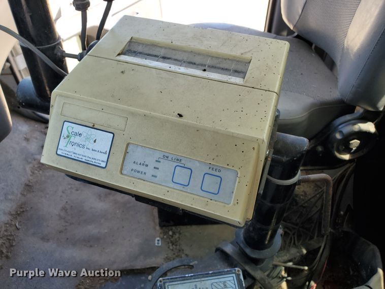 image for item DG0038 1998 Ford L8000  feed mixer truck