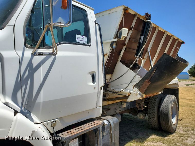 image for item DG0038 1998 Ford L8000  feed mixer truck