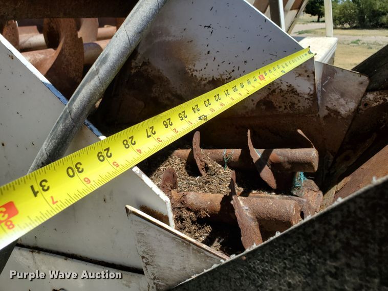 image for item DG0038 1998 Ford L8000  feed mixer truck